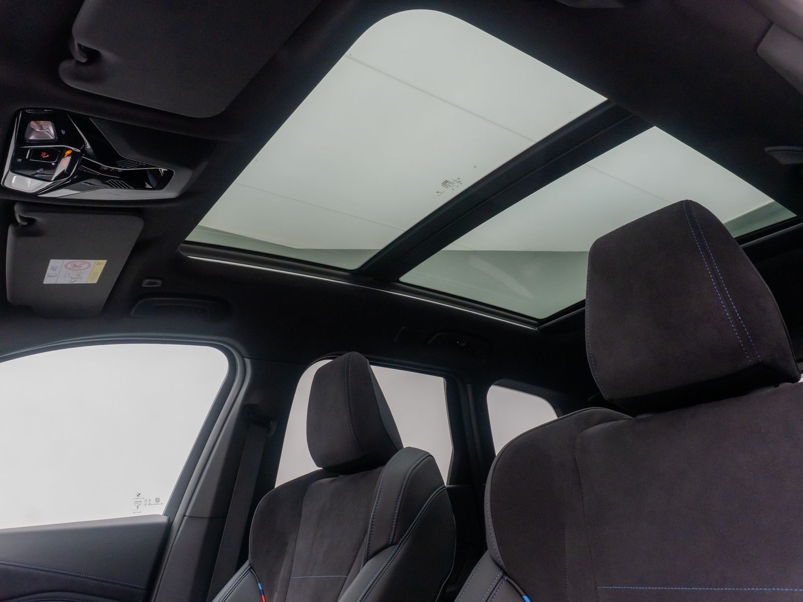Fahrzeugabbildung BMW X1 xD25e M Sport H/K Kamera Panorama DAB Memory