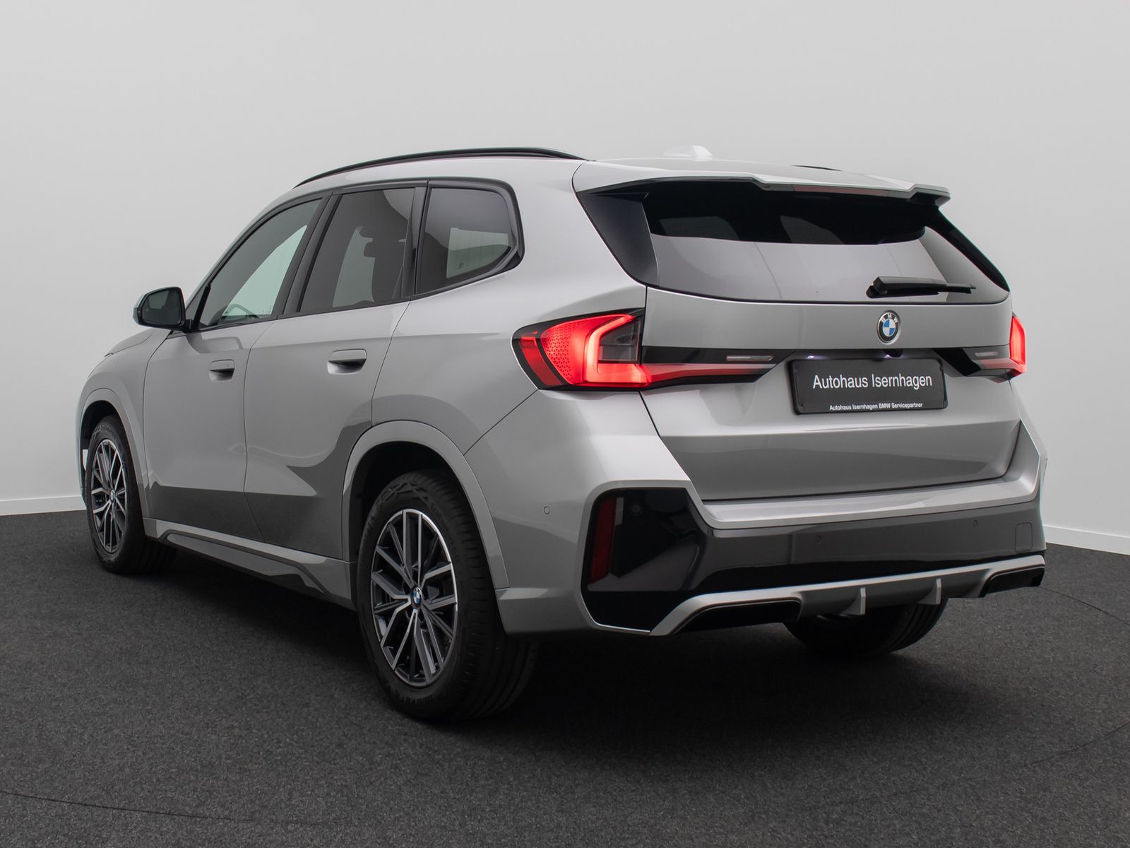 Fahrzeugabbildung BMW X1 sD18d M Sport Panorama Kamera DAB Komfort