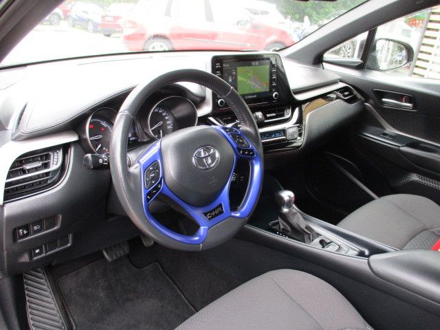 Fahrzeugabbildung Toyota C-HR Hybrid Business Edition