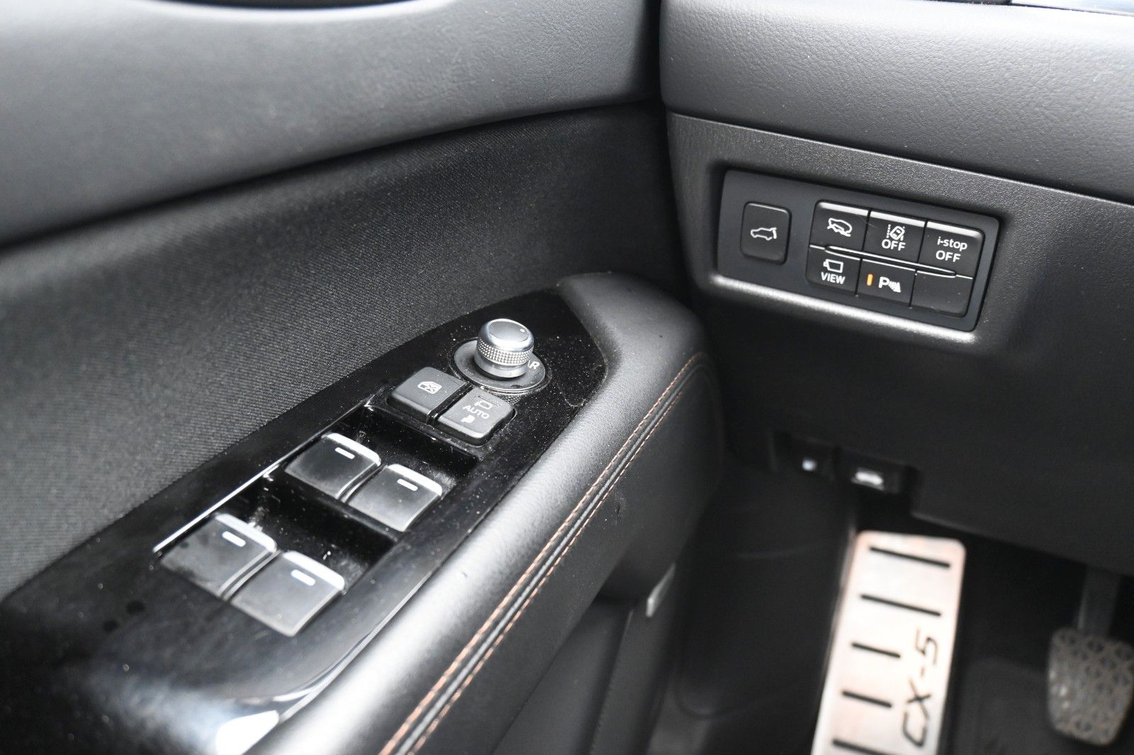 Fahrzeugabbildung Mazda CX-5 Sports-LineAWD*BOSE*HuD*AHK*360*ACC*