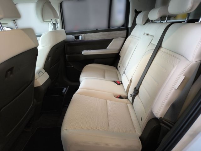Fahrzeugabbildung Hyundai SANTA FE PHEV 1.6 T-GDI 4WD Signature Komfort-Pa