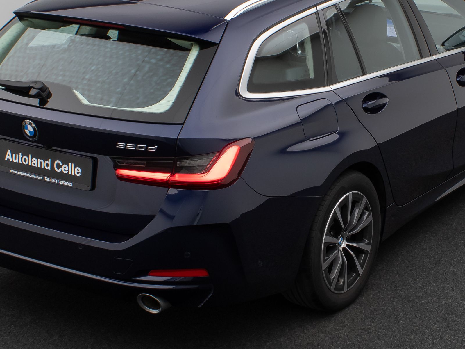 Fahrzeugabbildung BMW 320d xD Kamera HUD DAB Komfort Sport Individual