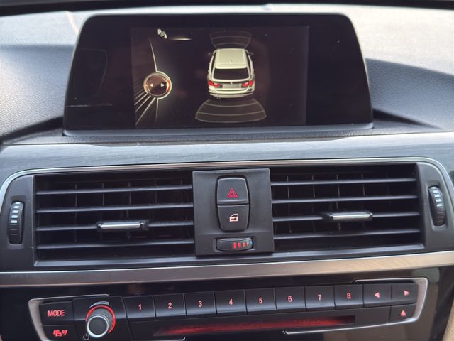 BMW 318 d Touring xDrive Luxury Line*LED*NAVI*PDC