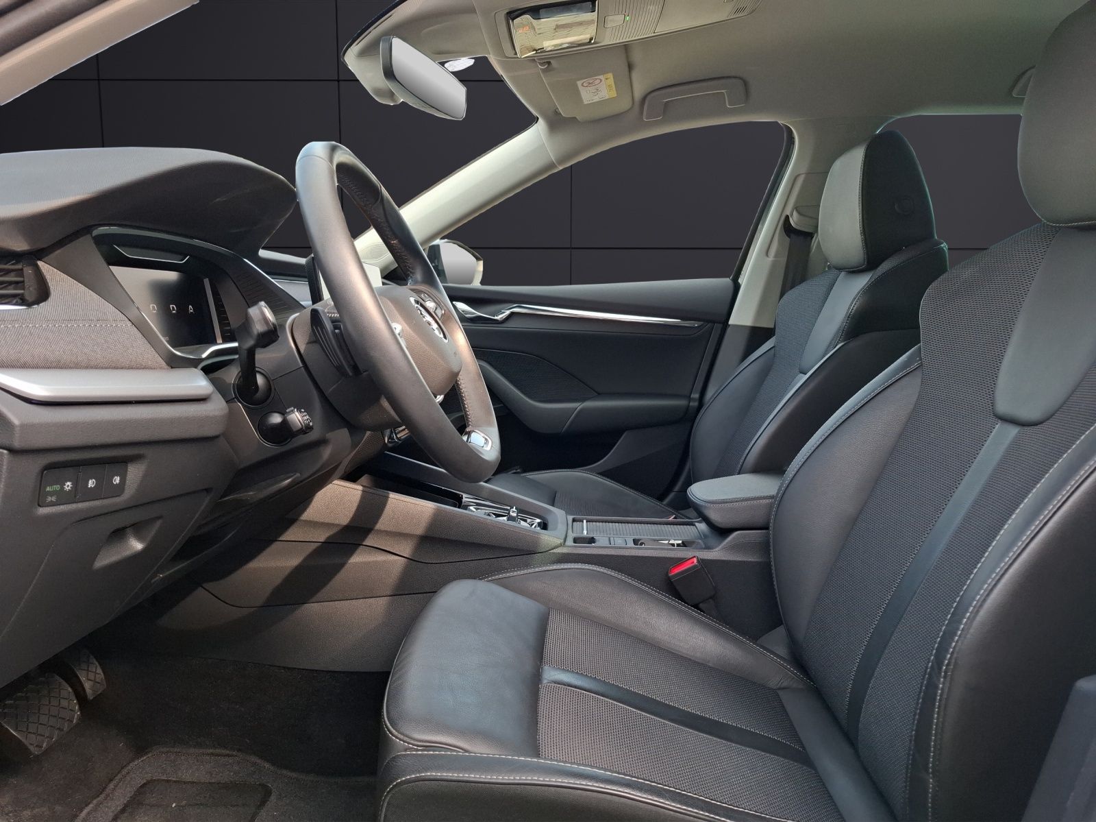 Fahrzeugabbildung SKODA Octavia Combi TDI First-Edition DSG Matrix Navi