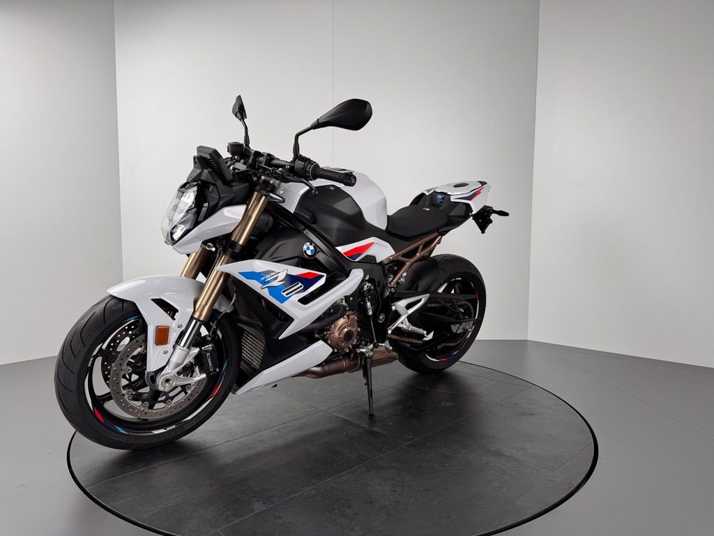 Fahrzeugabbildung BMW S1000 R *M-PAKET *VOLLAUSSTATTUNG *SCHECKHEFT