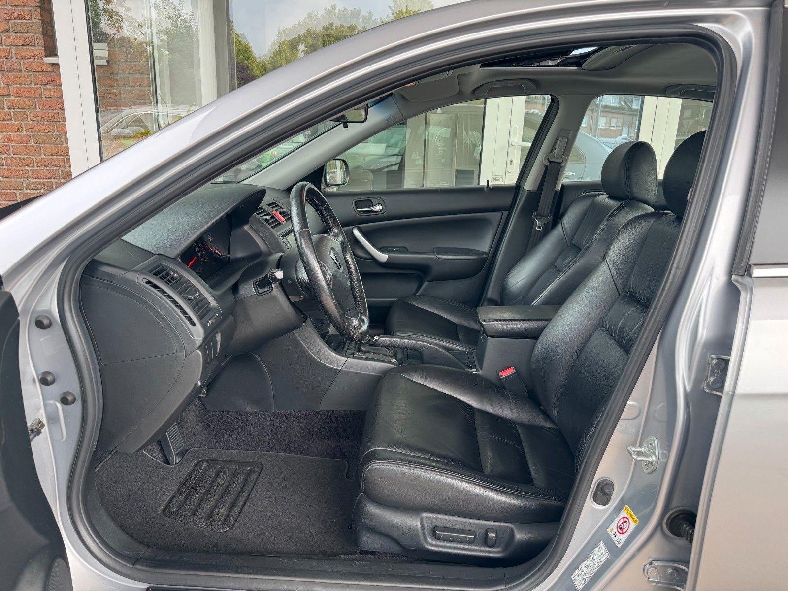 Fahrzeugabbildung Honda Accord Lim. 2.0 Executive Autom. Klimaaut./Leder