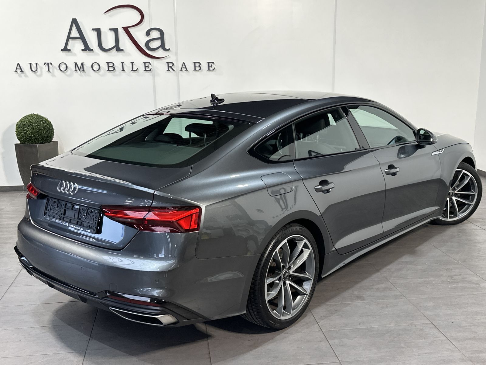 Fahrzeugabbildung Audi A5 SpB 40 TFSI S-Line Black NAV+LED+PANO+VC+19ZO
