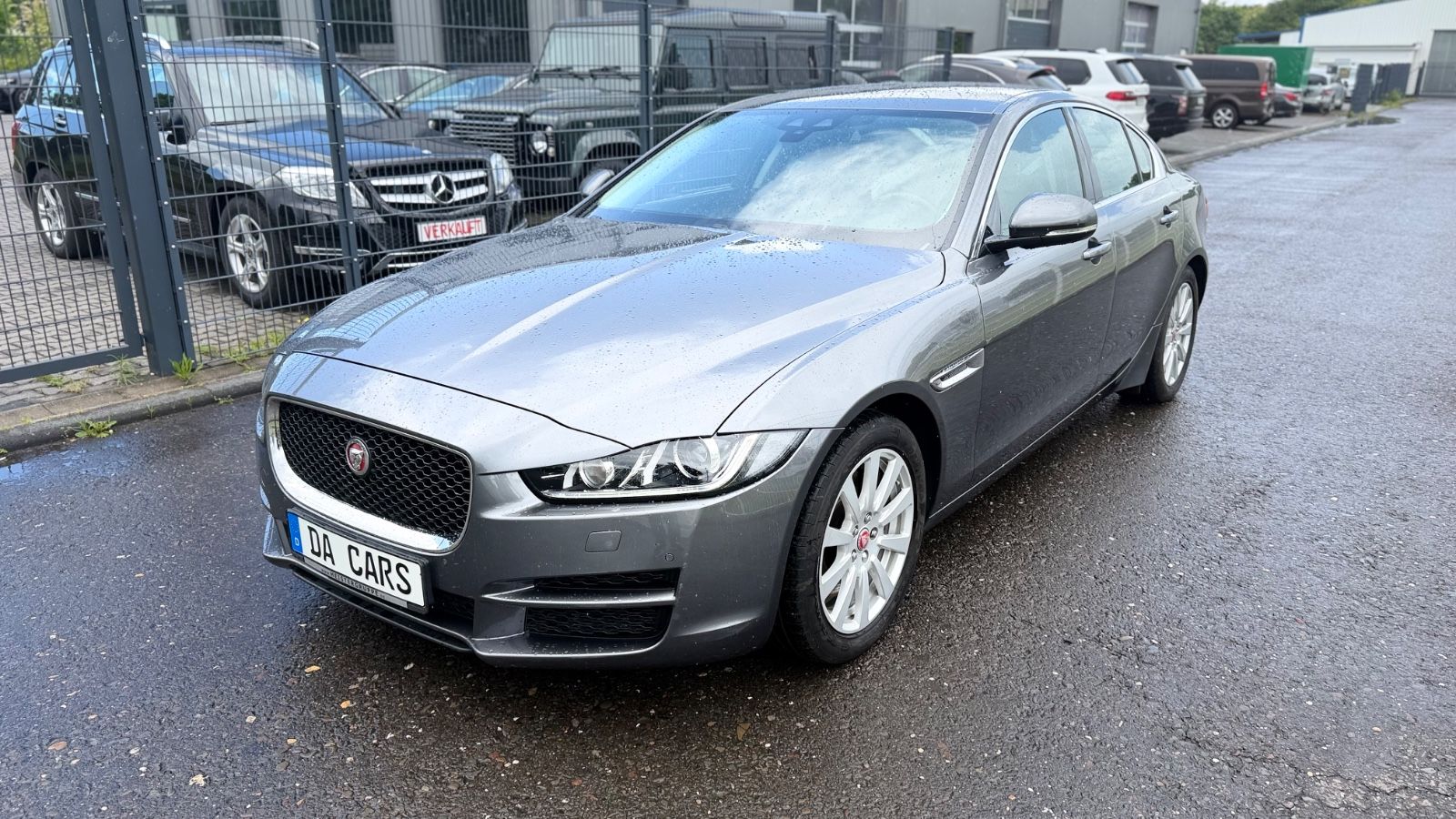 JAGUAR XE