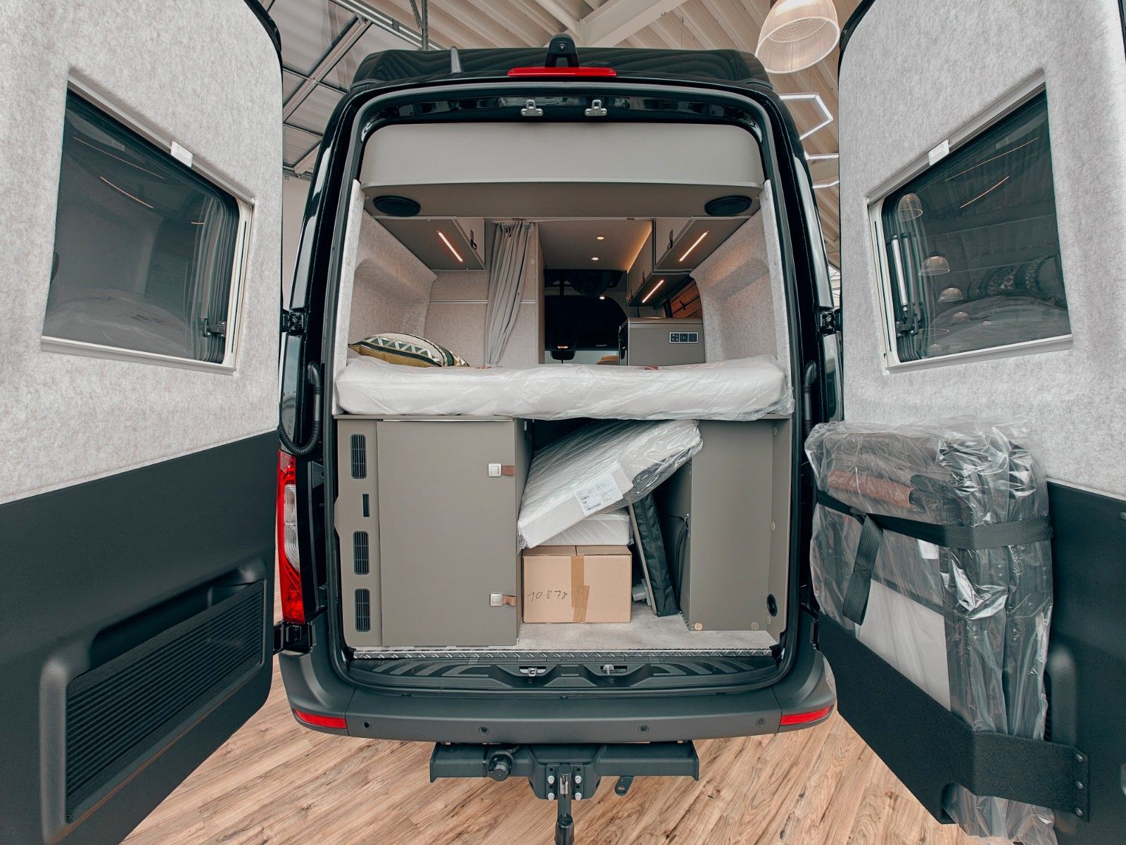 Fahrzeugabbildung HYMER / ERIBA / HYMERCAR GRAND CANYON S 4x4 MB 600 2025 - SCHLAFDACH