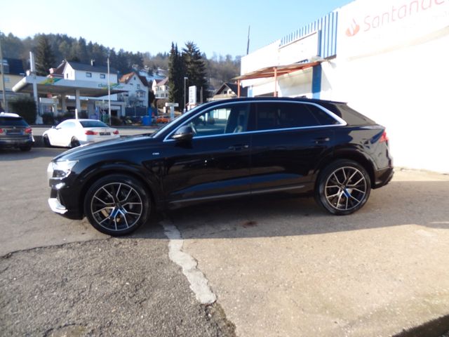 Fahrzeugabbildung Audi Q8 quattro/S-Line/Matrix/360/S-Sitze/B&O/AHK/