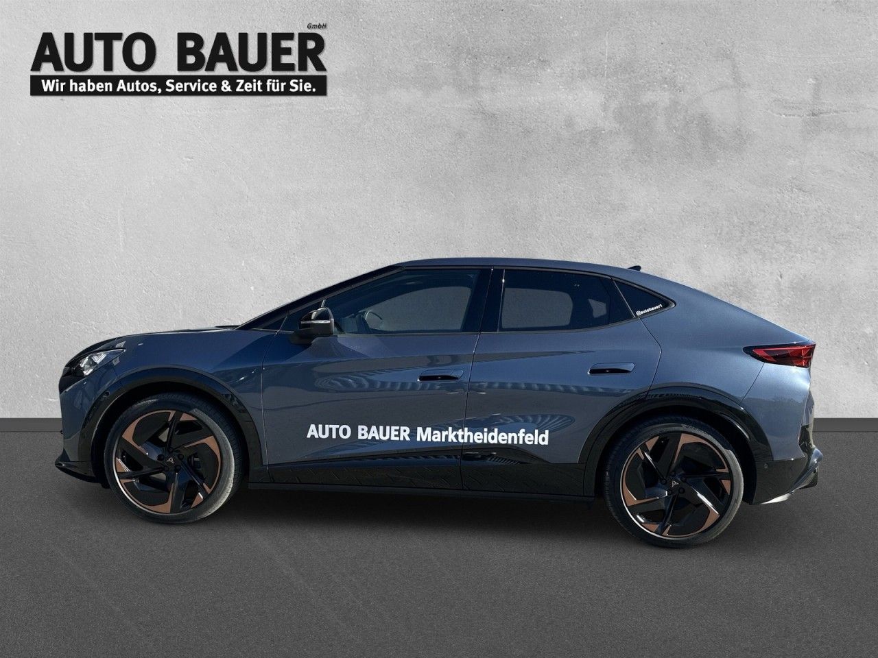 Fahrzeugabbildung CUPRA Tavascan VZ 4Drive 340 PS 77 kWh - mit KI generiert/bearbeitet