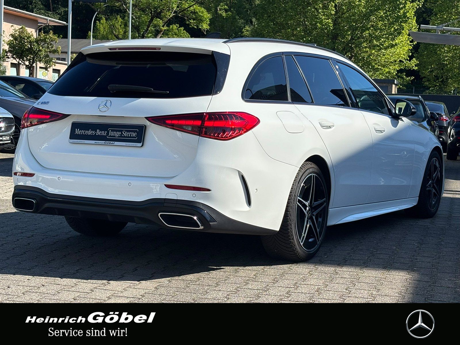 Fahrzeugabbildung Mercedes-Benz C 180 T AMG*PANO*LED*TOTWINKEL*NIGHT-PAKET*KAMER