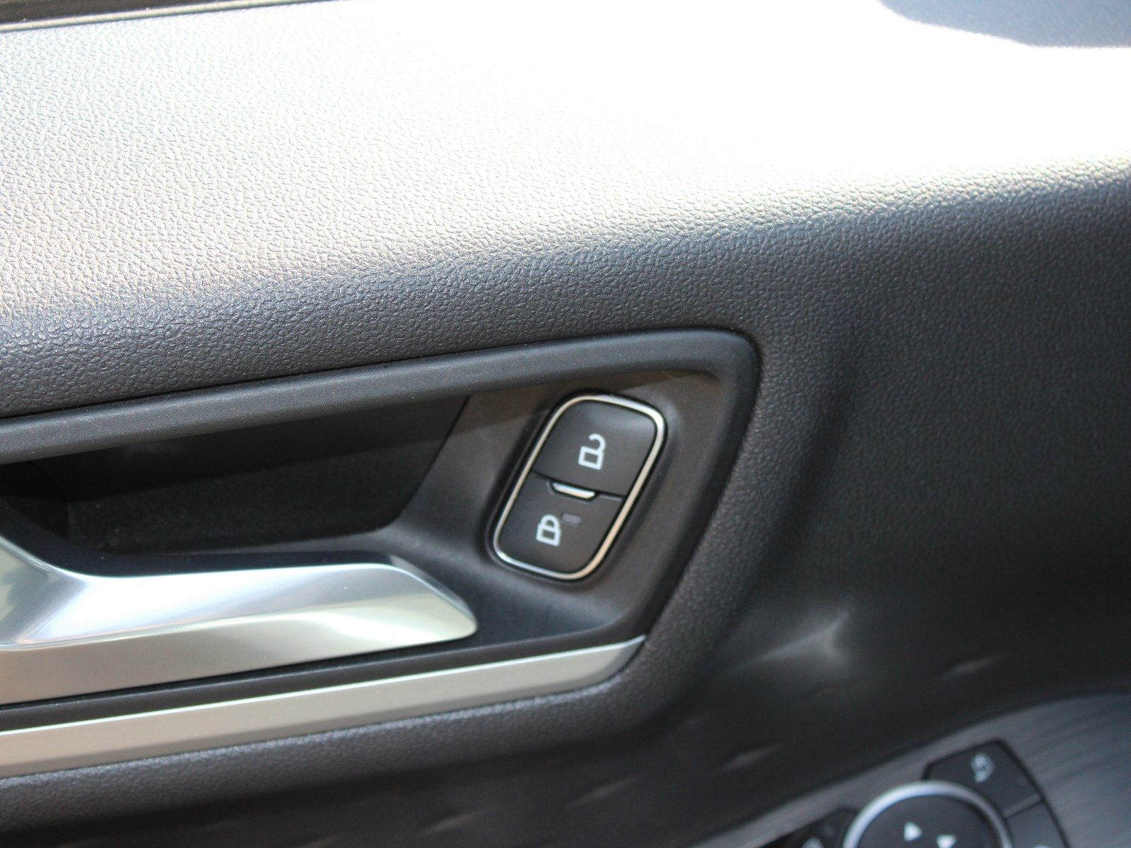 Fahrzeugabbildung Ford Kuga Cool & Connect 1,5 EcoBoost