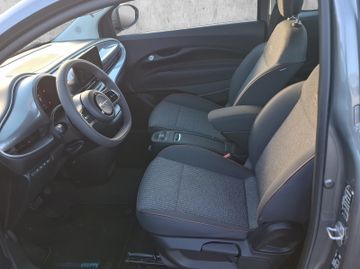 Fiat 500 e Icon KeyLess+Navi+SHZ+LM+SoundSys+SpurH