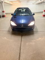 Peugeot 206 - gebrauchte Peugeot 206 aus dem Jahr 1999