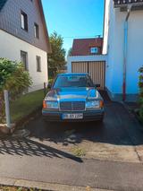 Mercedes-Benz 230E W124 Oldtimer 5 Gang - Mercedes-Benz 230 in Stuttgart