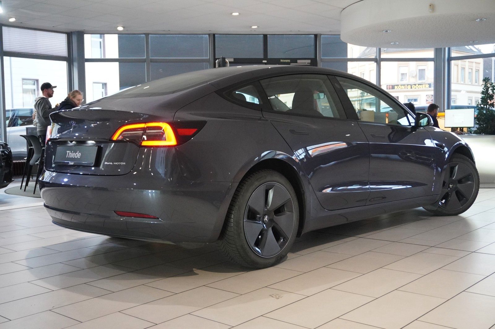 Fahrzeugabbildung Tesla Model 3 LONGRANGE DUAL-MOTOR NAVI/KAMERA/SHZ/AMD