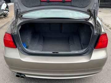 BMW 330 - 8