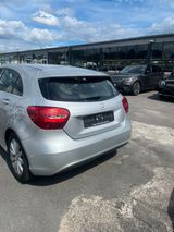 Mercedes-Benz A 180 - - Mercedes-Benz A-Klasse in Köln
