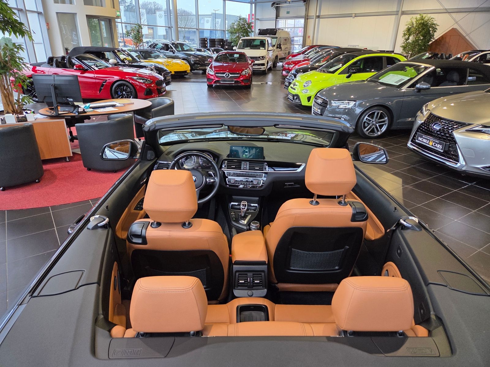 Fahrzeugabbildung BMW 220d Cabrio Sport Line H/K LED NAV SHZ PDC 17"