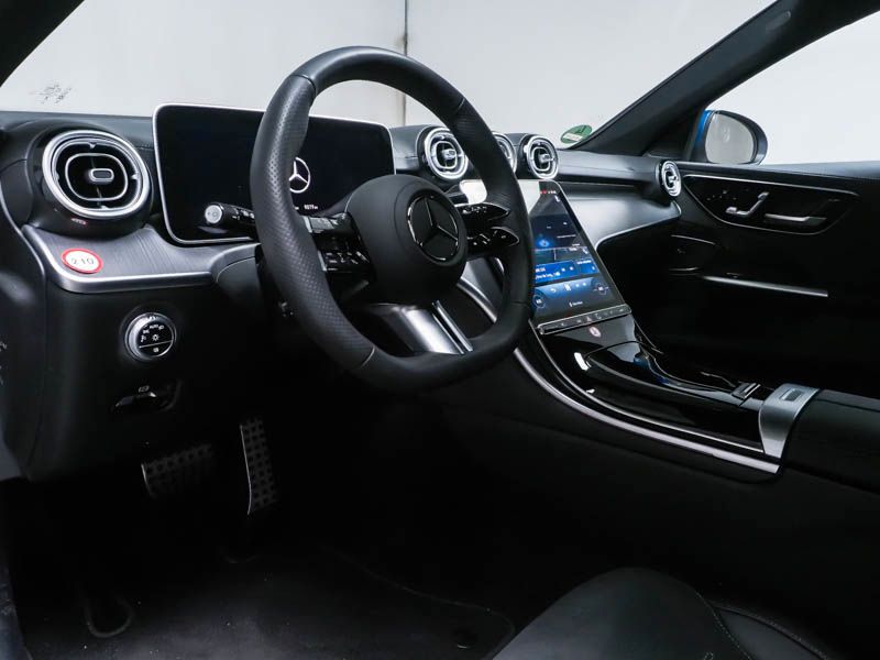 Fahrzeugabbildung Mercedes-Benz C 300 d T AMG*DISTR*PANO*AHK*DI.LIGHT*MEMO*SOUND