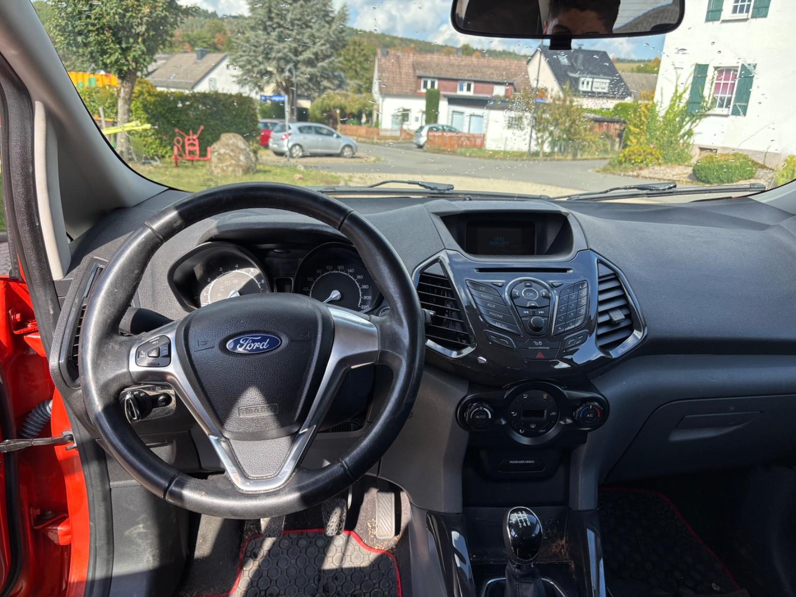 Ford EcoSport 2015 — photo 9