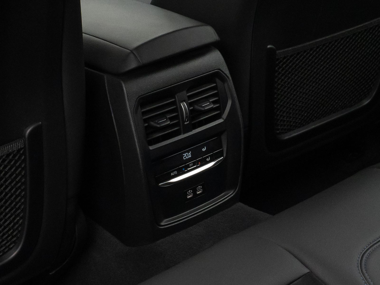 Fahrzeugabbildung BMW 320e M Sport DAB Widscreen PDC Individual 18Zoll