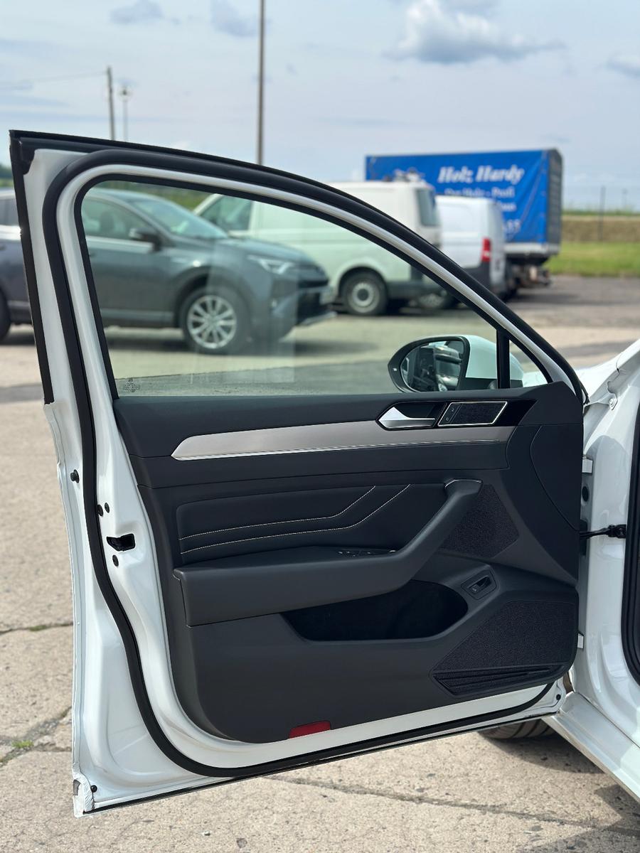 Volkswagen Passat Elegance Oryx-Weiß /ACC, миниатюра 24