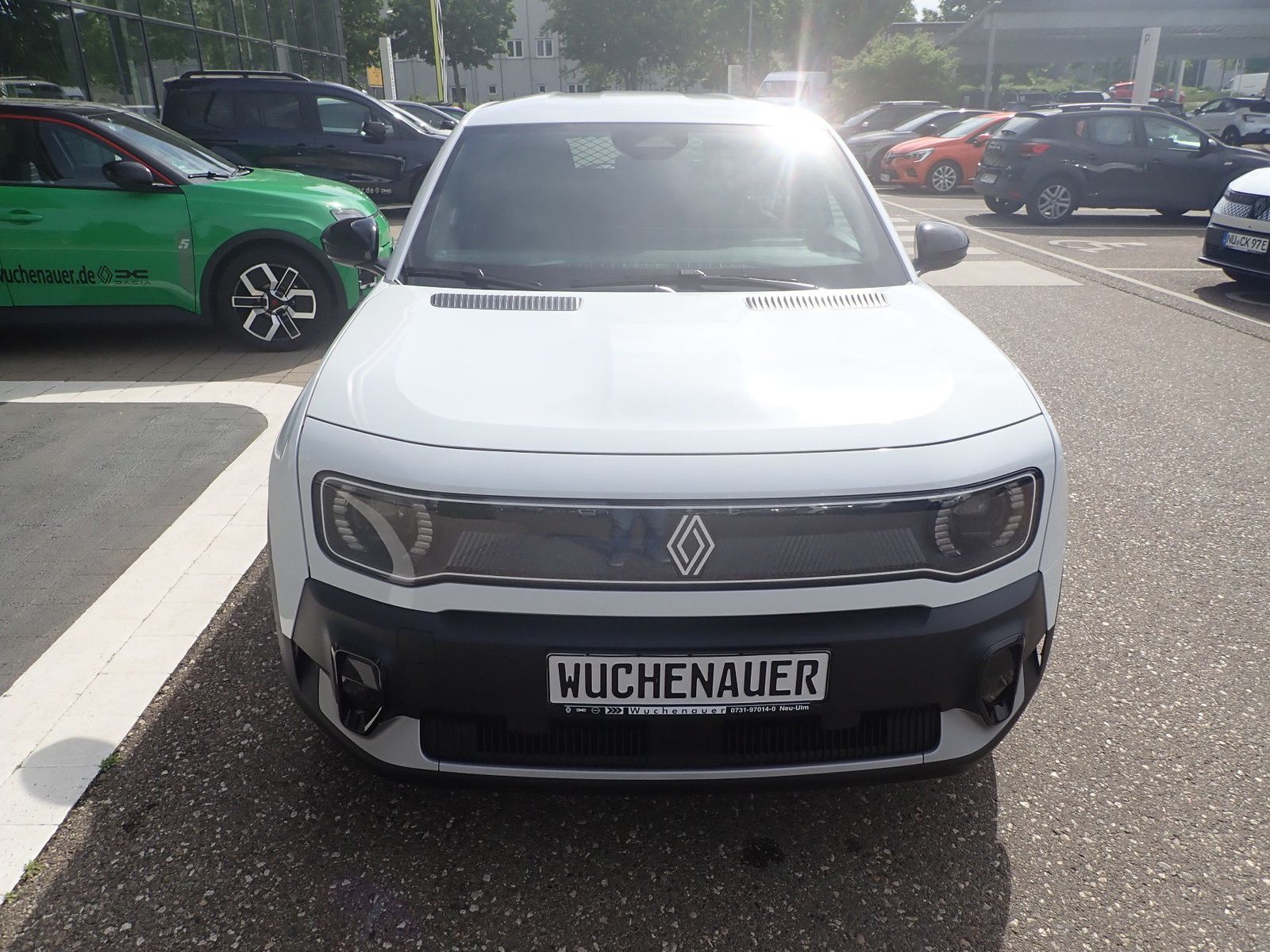 Fahrzeugabbildung Renault R 4 E-Tech elektrisch Advance 150 Comfort Range