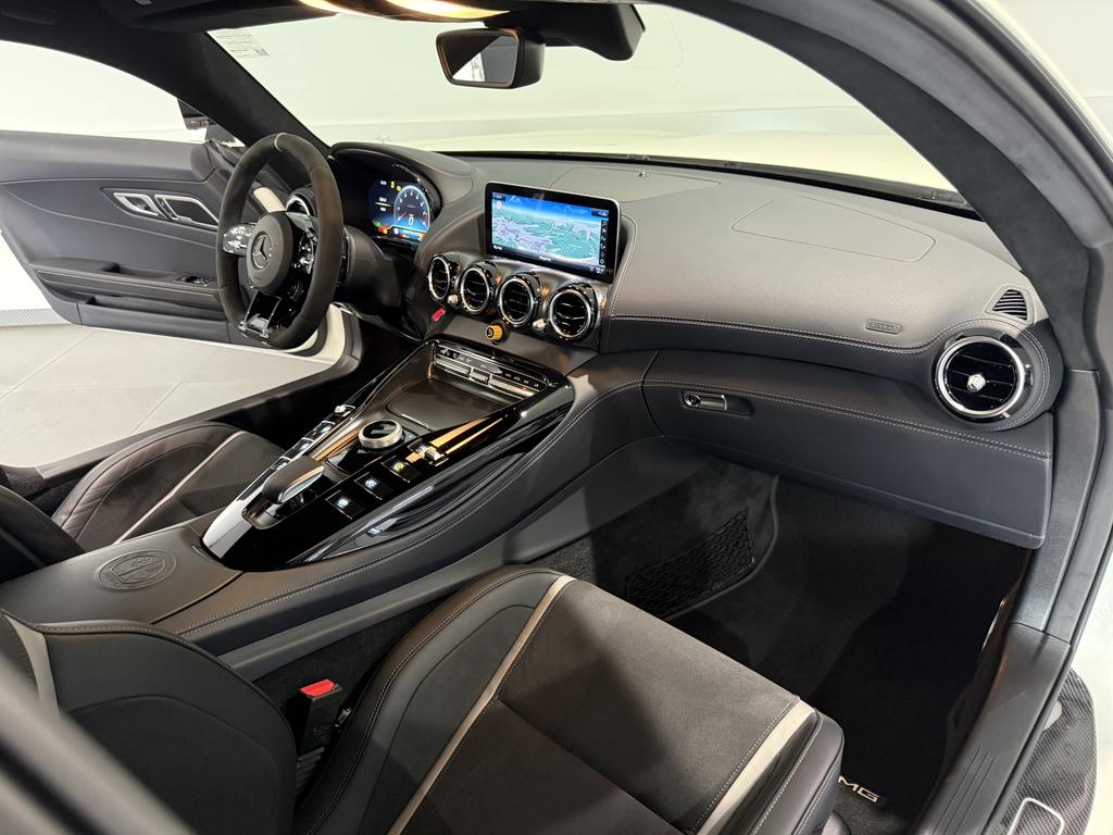 Mercedes-Benz AMG GT R