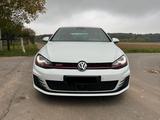 Volkswagen Golf 2.0 GTI Performance Standhzg. Kamera Leder  - VW Golf Gebrauchtwagen in Bonn