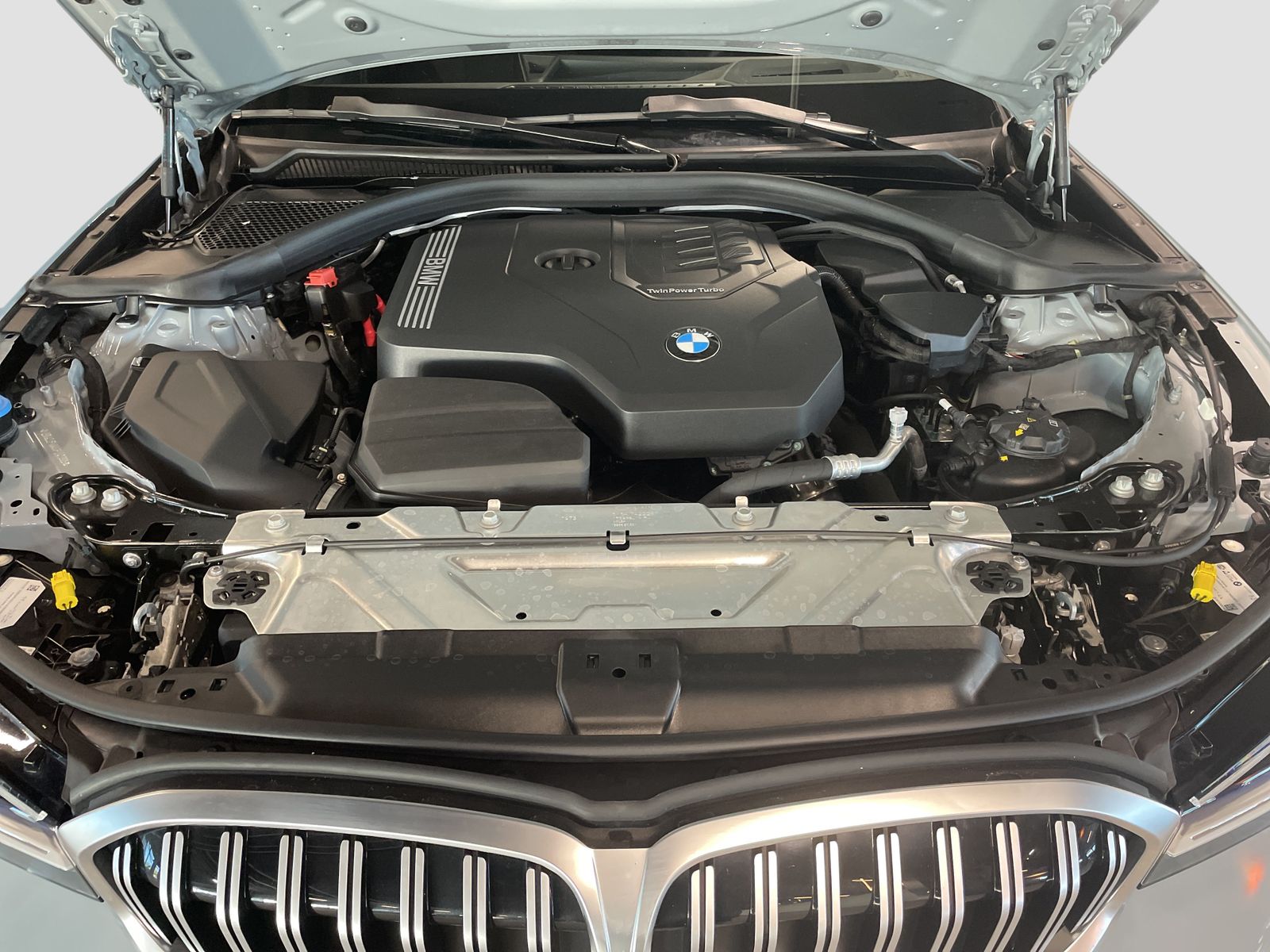 BMW 320 - Bild 14