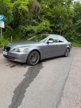 BMW 530d Facelift E60 | Reihensechszylinde... - BMW 5er E60 mit Facelift