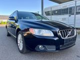Volvo V70 Kombi Momentum*LEDER*XENON*AHK*KLIMATRONIK ! - Volvo V70 aus 2007