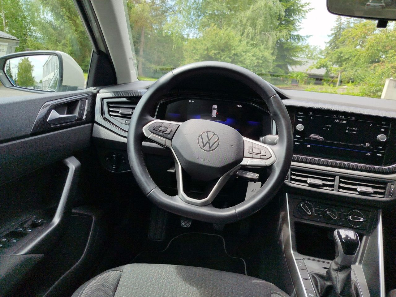 Fahrzeugabbildung Volkswagen Polo Life 1.0 TSI OPF 70 kW 5-Gang