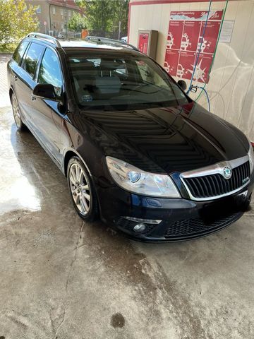 Skoda Octavia 2.0 TDI RS Combi RS Verkauf/...