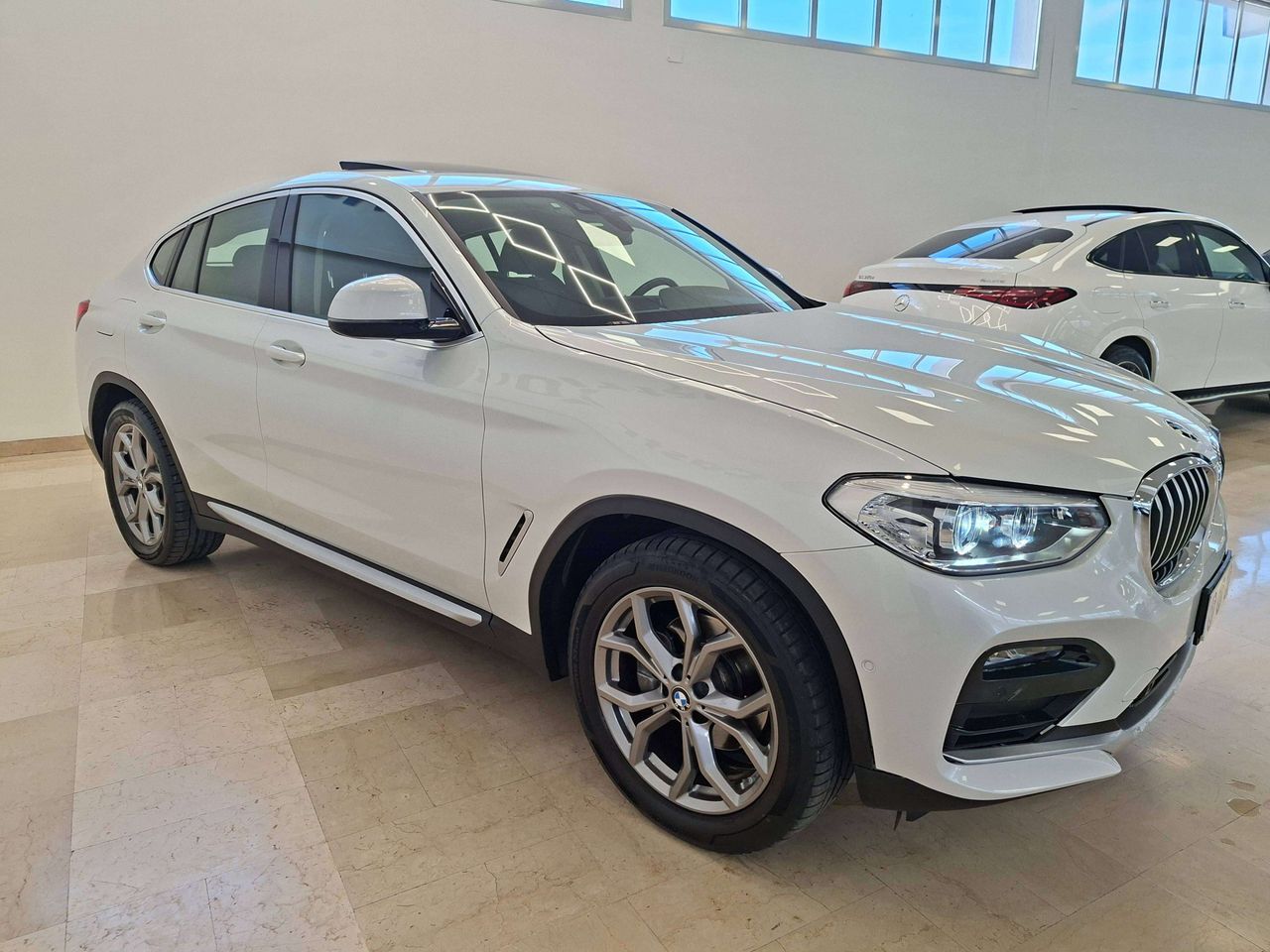 BMW X4 xdrive20d xLine Aut my19 SPETTACOLARE imagem 3