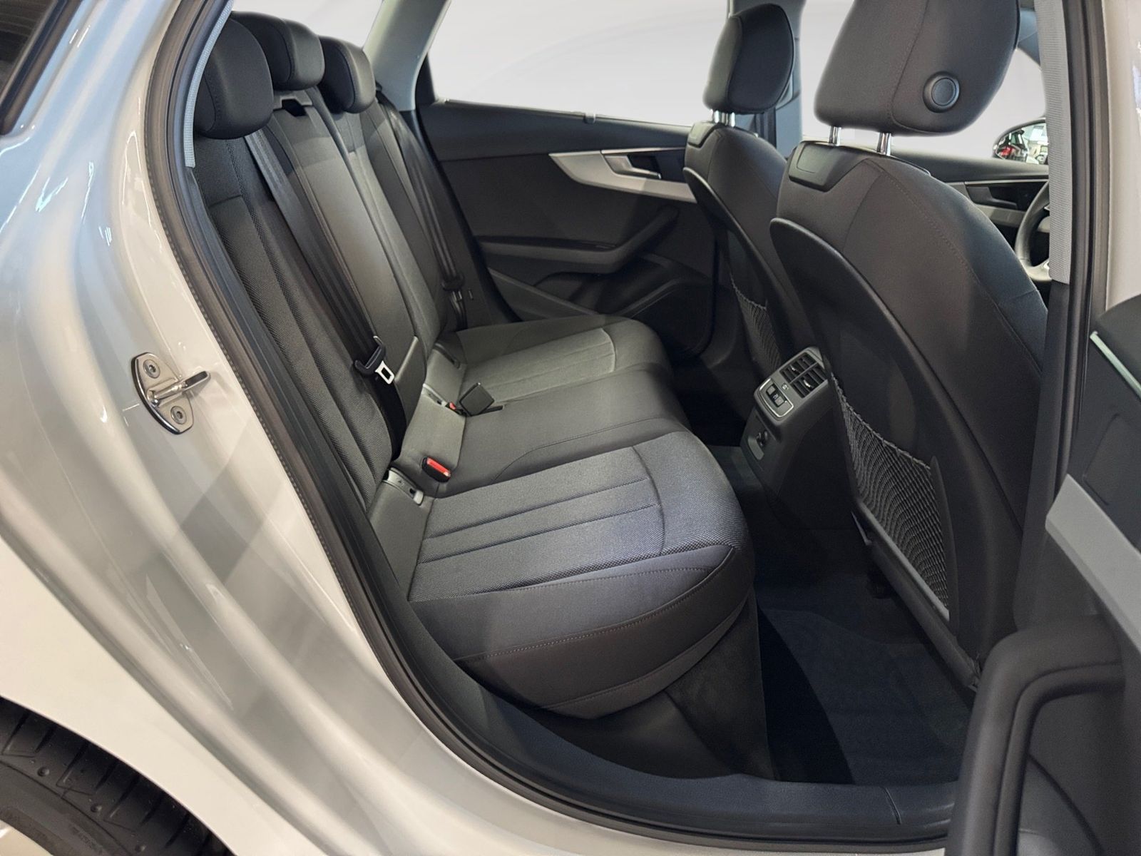Audi A4 - Bild 10