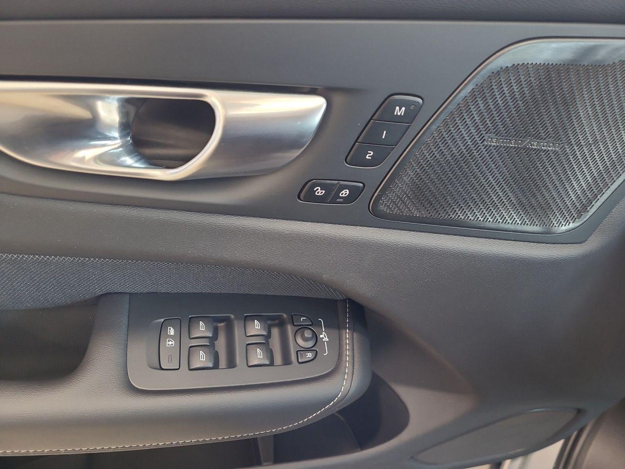 Volvo XC60 XC 60 Plus Dark AWD Bluetooth LED Klima, миниатюра 6