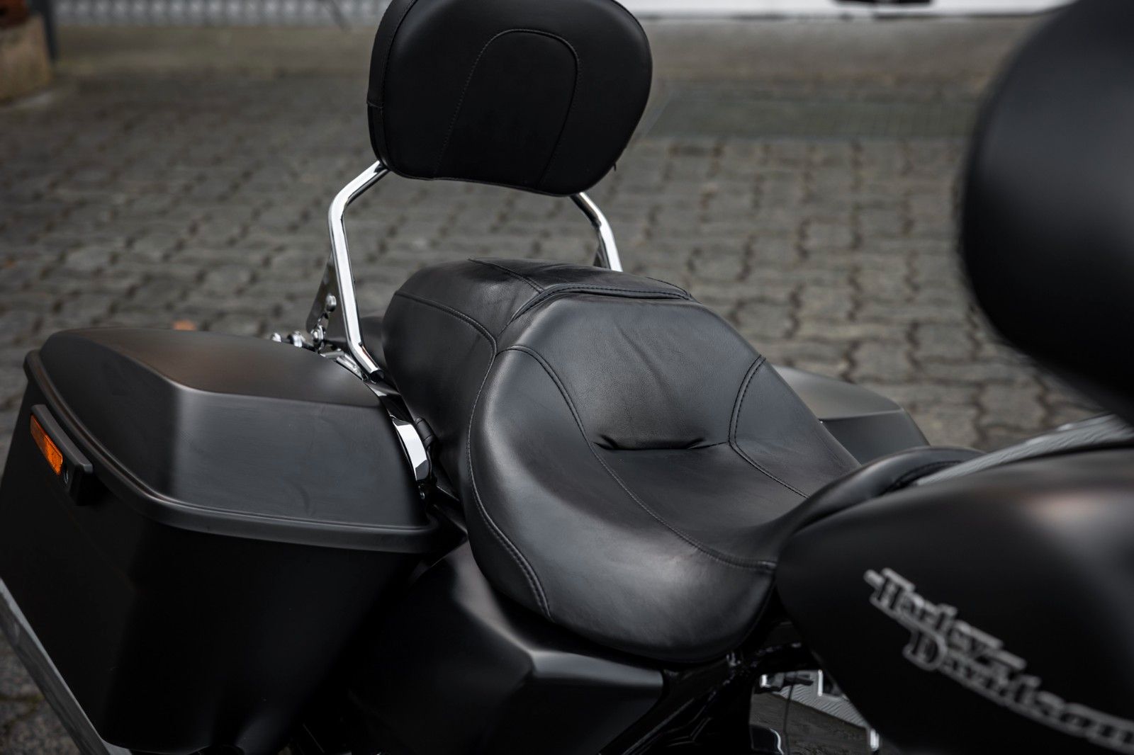 Fahrzeugabbildung Harley-Davidson FLHX Street Glide 103 cui - Vance & Hines - - -