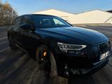 Audi e-tron 50 quattro S line - FULL BLACK - TOP Zust - Audi e-tron: Von Privat