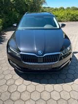 Skoda Superb 2.0 TDI SCR ACTIVE Combi ACTIVE - Skoda Superb mit Diesel-Antrieb: Active