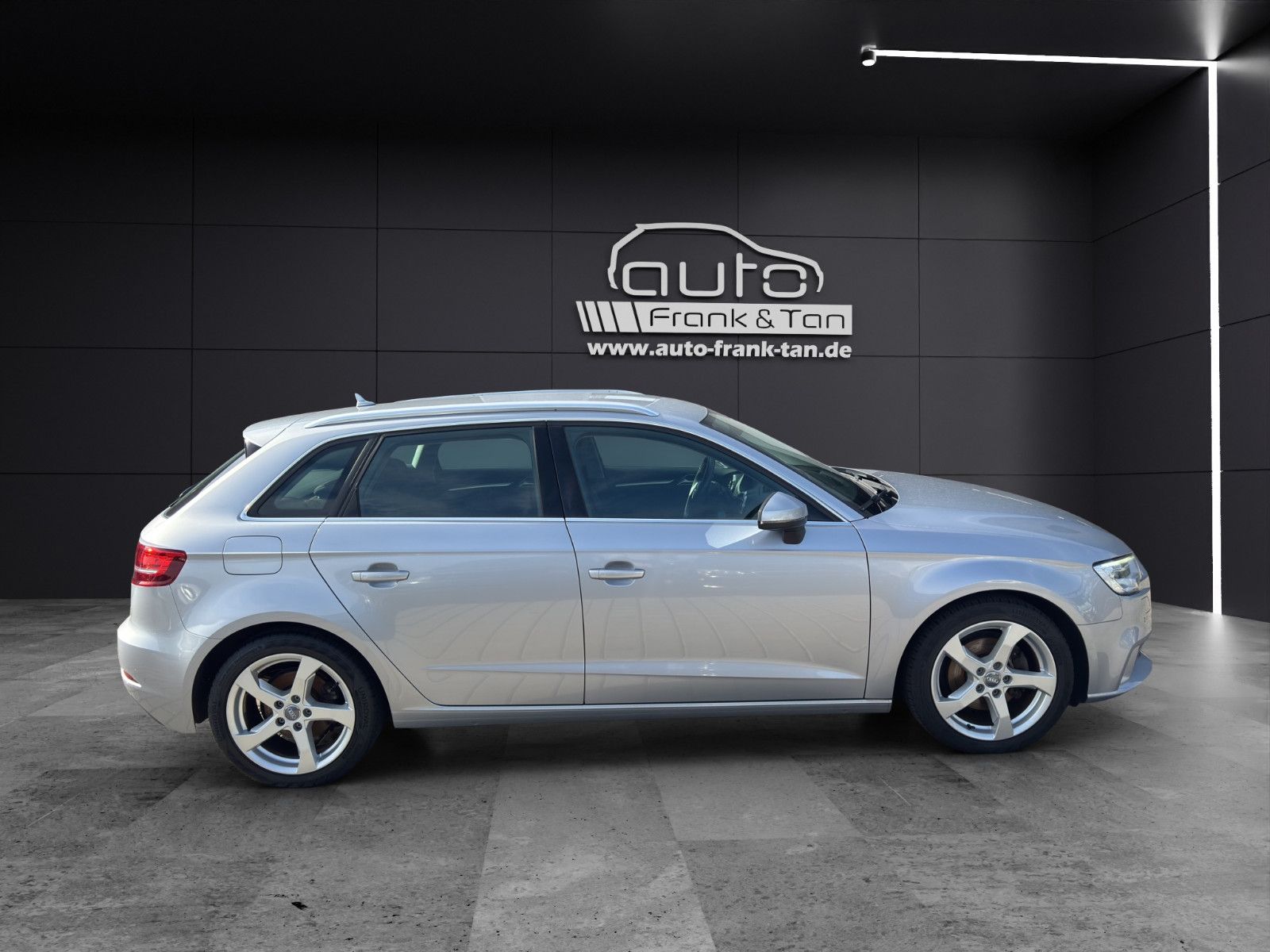 Fahrzeugabbildung Audi A3 Sportback sport/Navi/Shz/Pdc/Tempomat/1.Hand