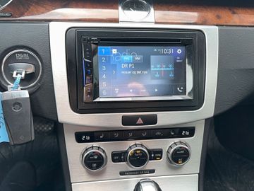 Volkswagen Passat - 12