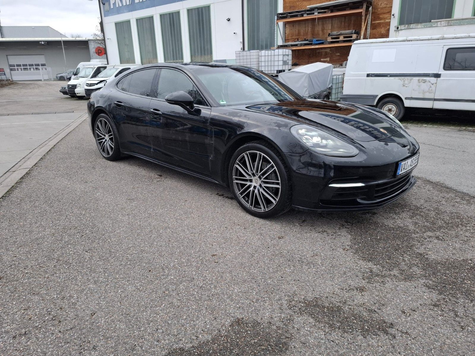 PORSCHE Panamera