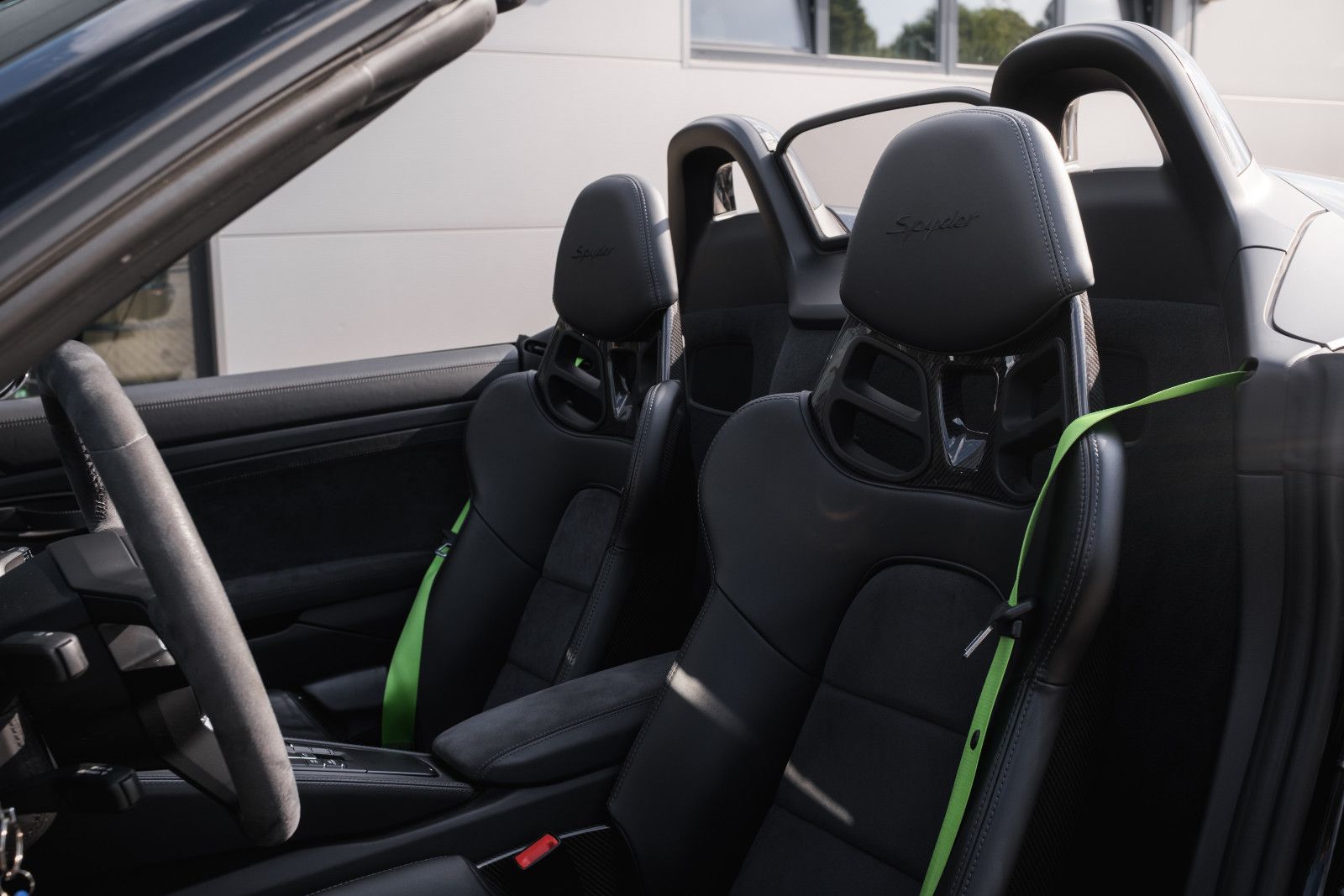 Fahrzeugabbildung Porsche Boxster 718 Spyder-BOSE -Sound-Approved-1. Hand