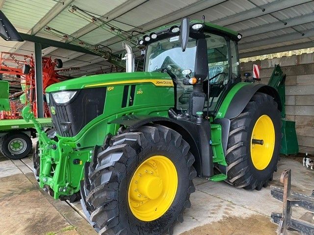 John Deere 6R250