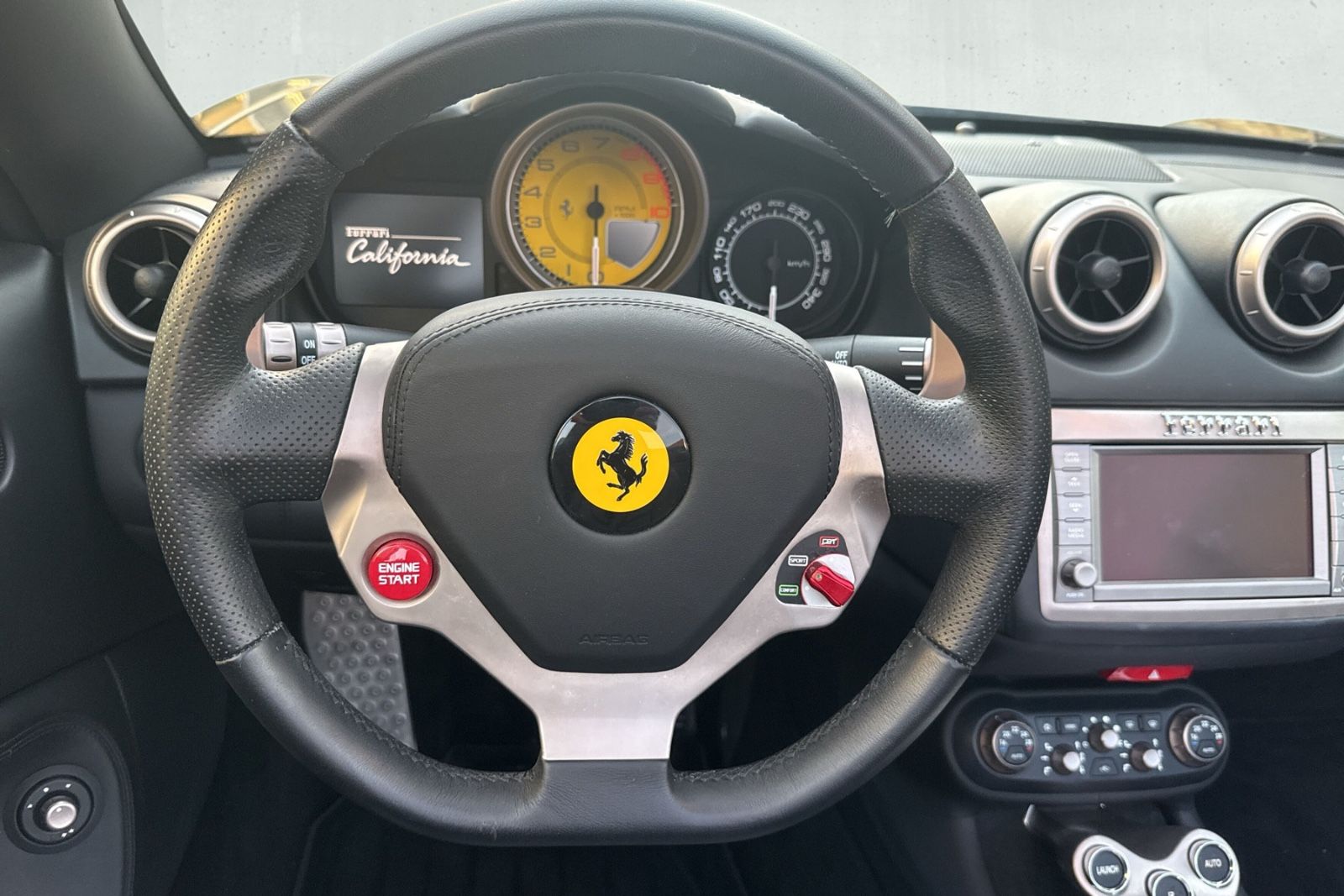 Fahrzeugabbildung Ferrari California*Daytona*Embleme*Dt. Auto