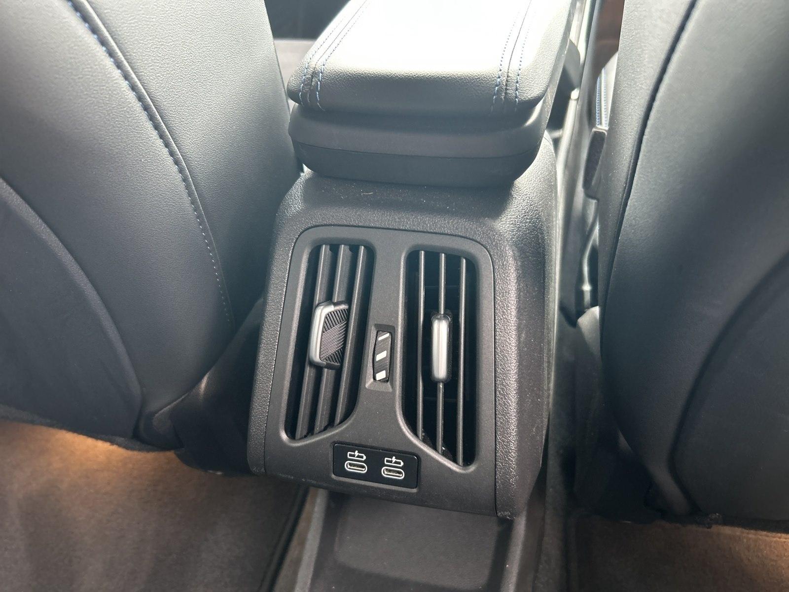 BMW iX1 xDrive30 M Sport AHK Pano Head-Up H/K, миниатюра 20