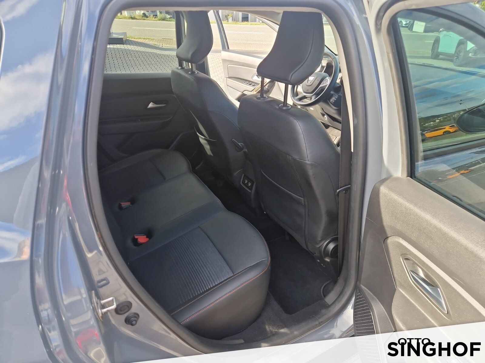 Fahrzeugabbildung Dacia Duster Extreme TCe 150 EDC 2WD